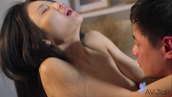 Chinese housewife Xian'erai gets a hard cock and enjoys it.